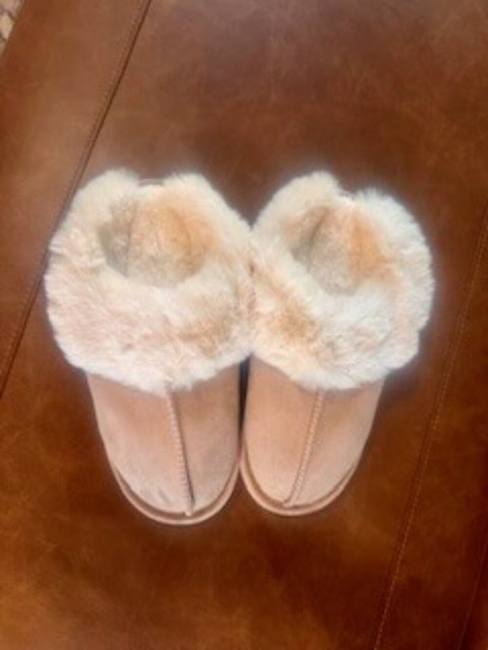 Cozy Faux Fur Slippers Women's Size 7.5 Beige New